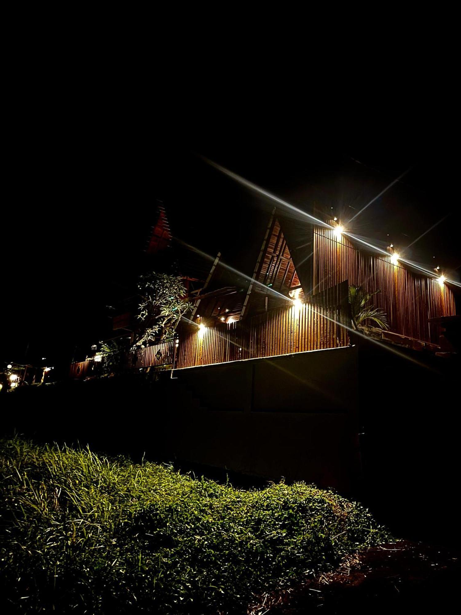The Pyramid Ubud River Villas Gianyar  Bagian luar foto